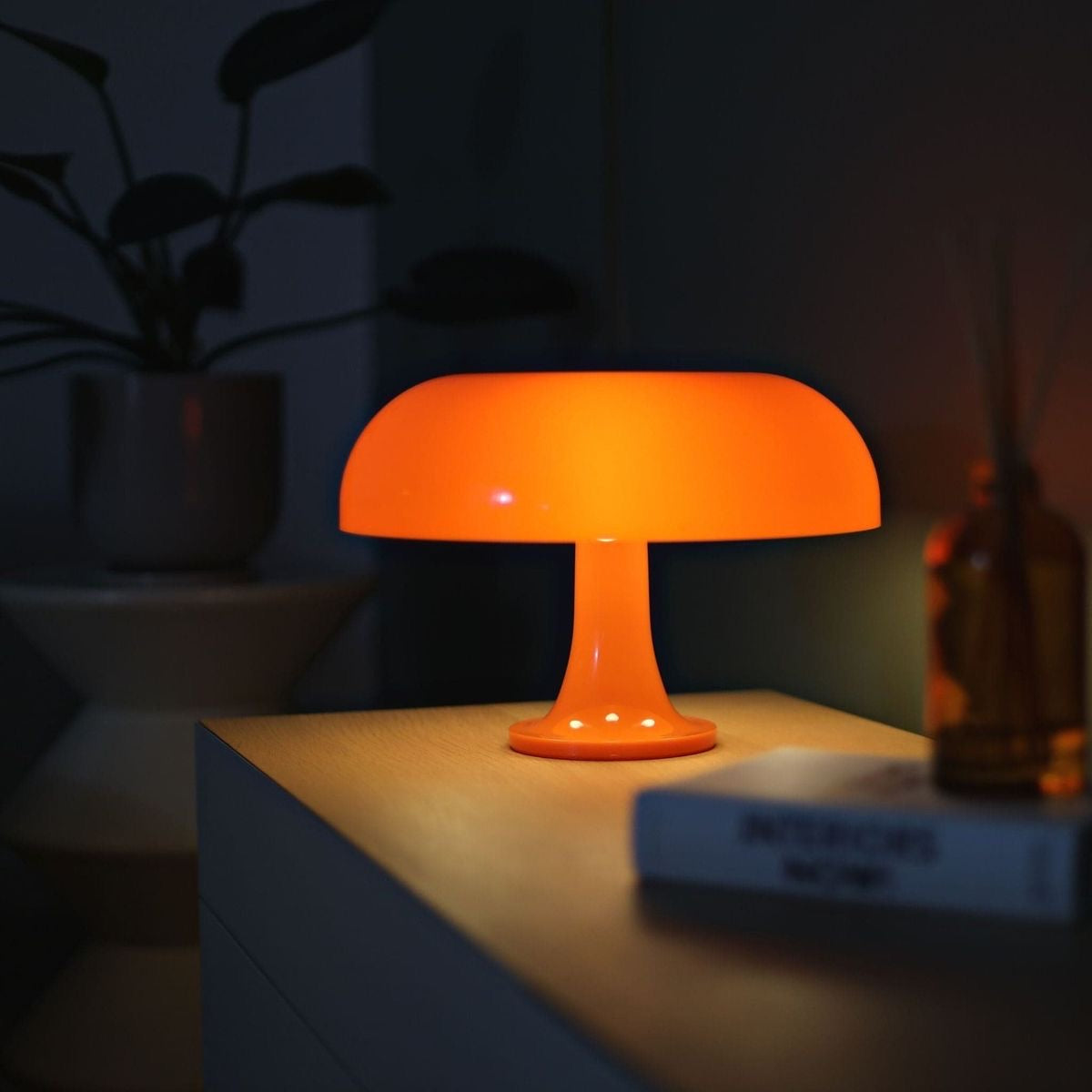 Triana table lamp