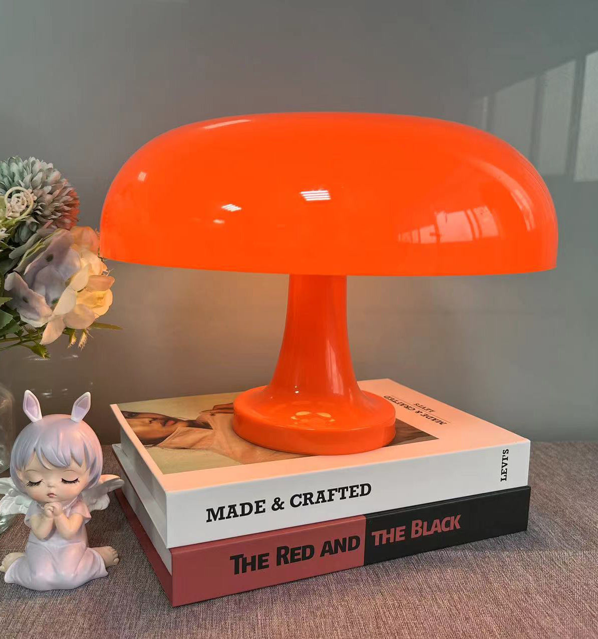 Triana table lamp
