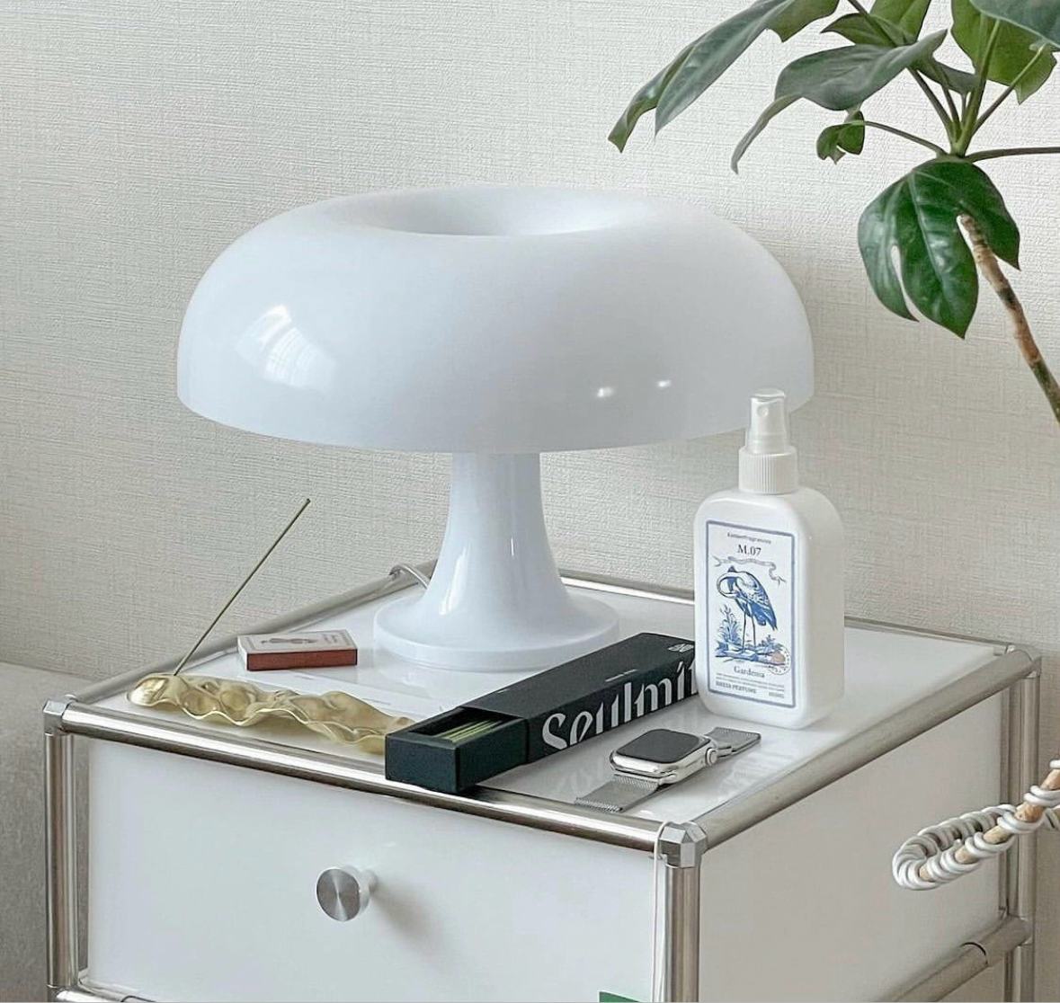 Triana table lamp