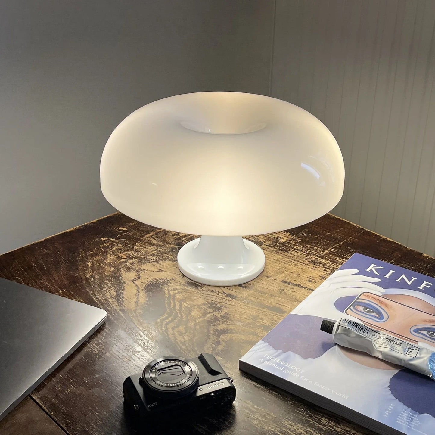 Triana table lamp
