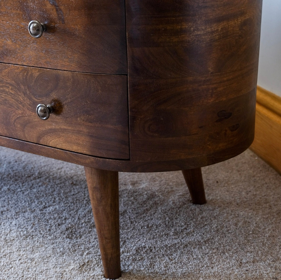 Candi Dasa TV Media Unit - Chestnut